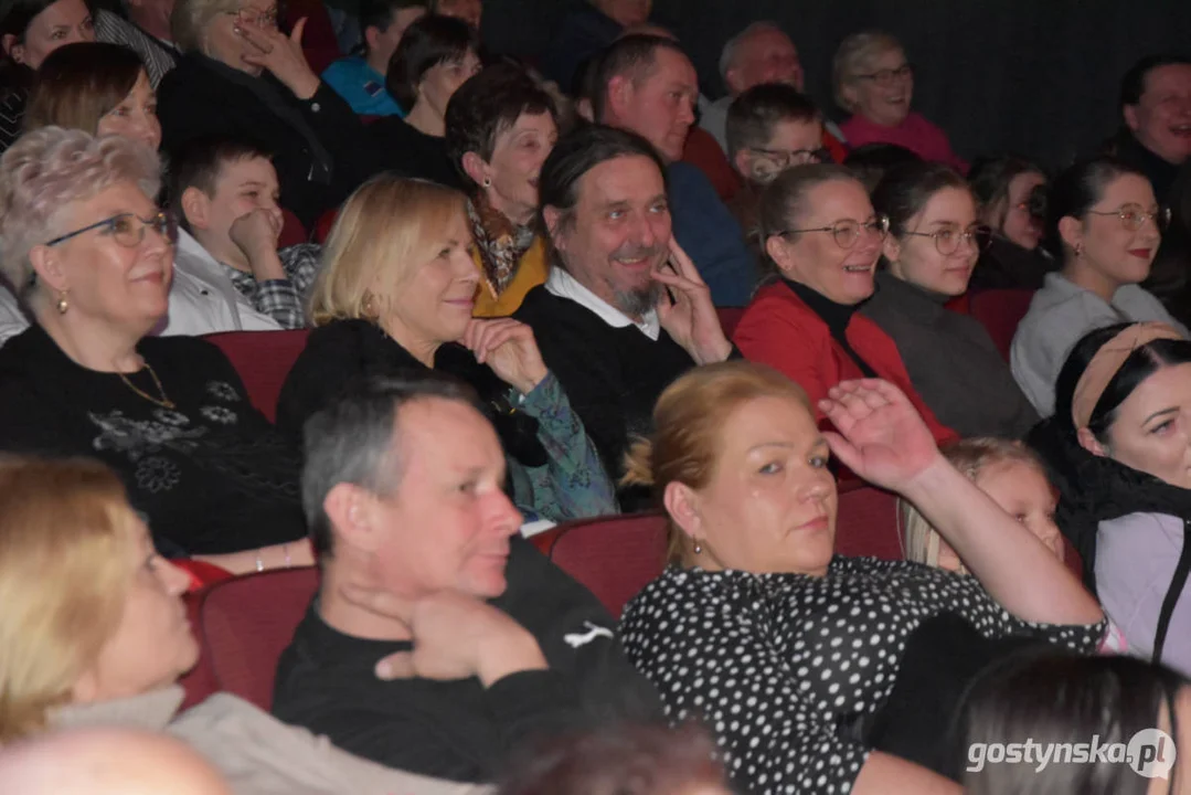 Gwarowe przedstawienie w Krobi - Grupa Teatralna "Na Fali"