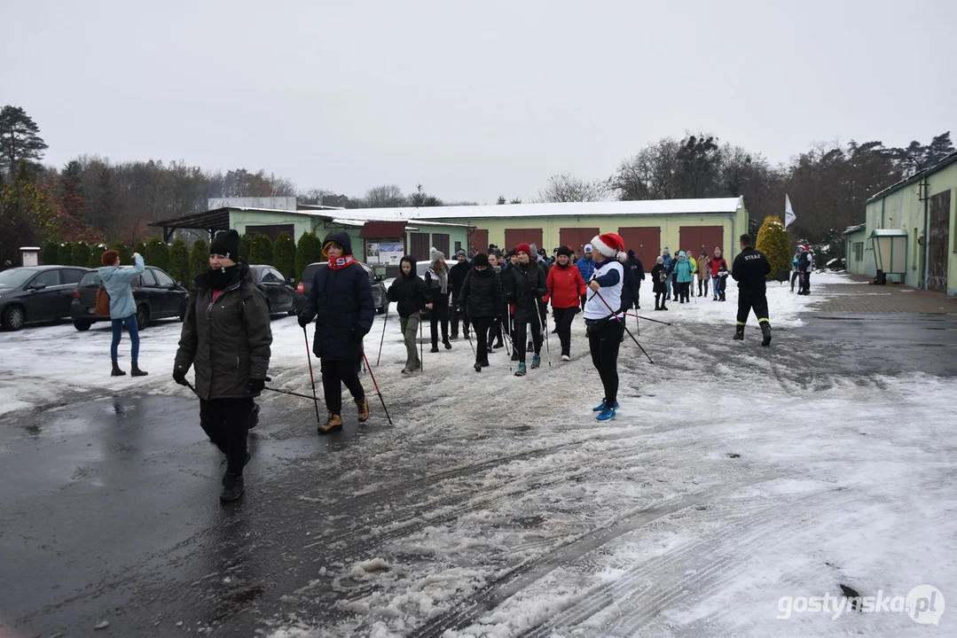 Mikołajkowy Charytatywny Marsz Nordic Walking „Idziemy dla Julki”