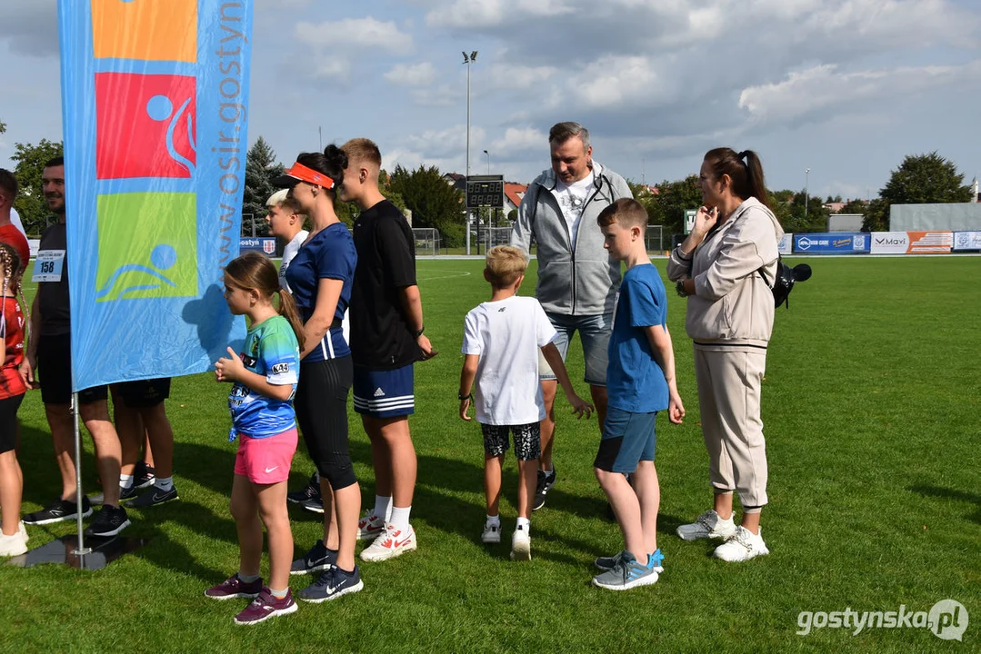 II Rodzinny Festiwal Biegowy w Gostyniu. Bieżnię opanowały dzieci