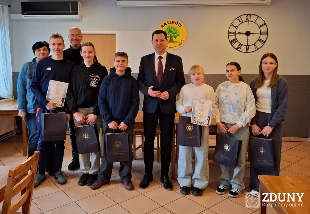 Młodzi mistrzowie ruchu drogowego wyłonieni. Emocjonujący turniej w gminie Zduny [ZDJĘCIA]