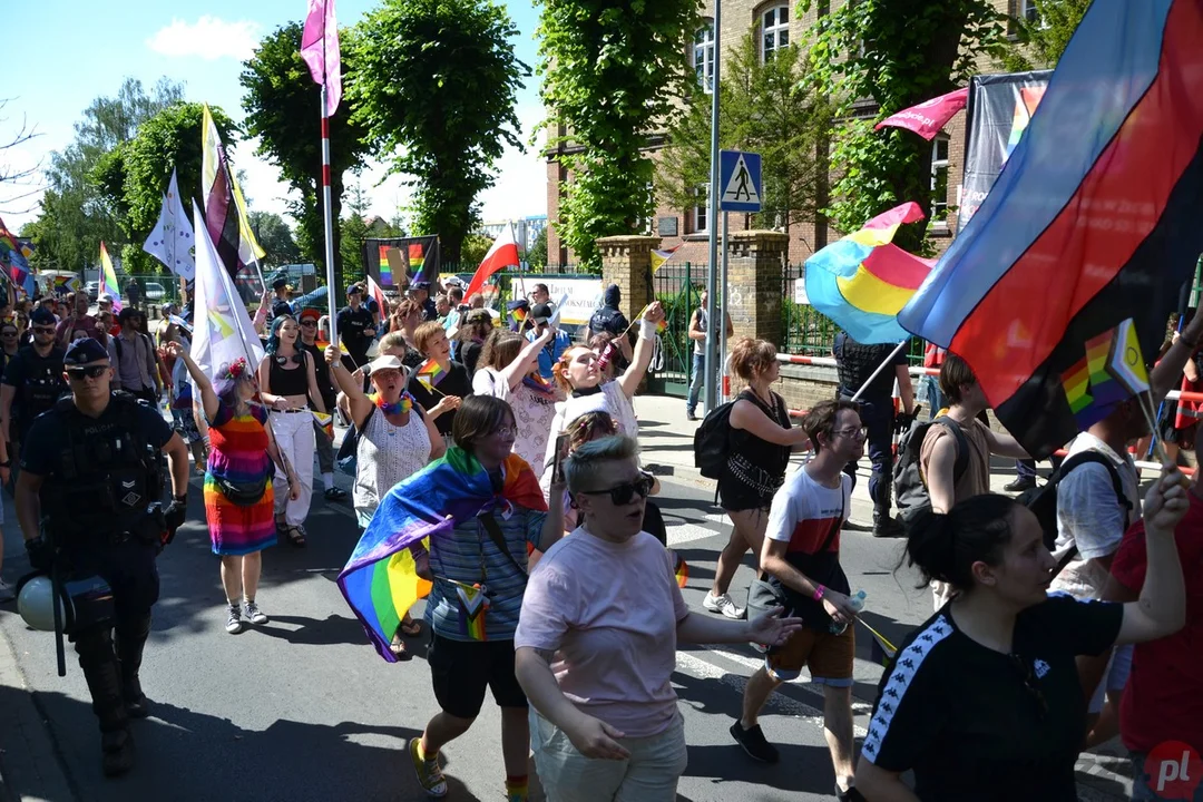 Marsz Równości i kontrmanifestacje w Rawiczu