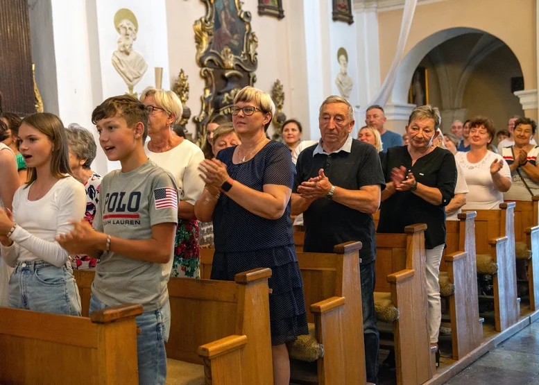 Pożegnanie wikariusza o. Radomira Buchcika w Choczu