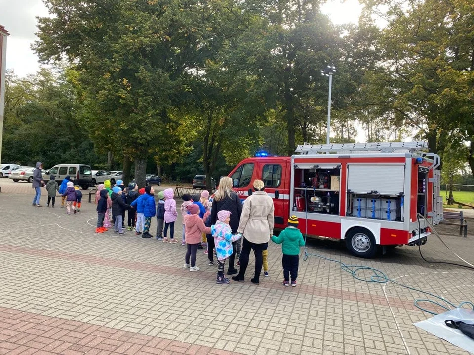 Wizyta strażaków z Niniewa u przedszkolaków w Kwileniu