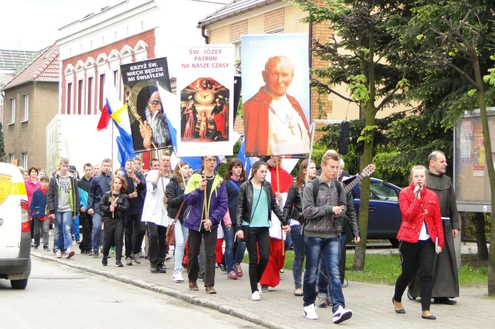 Symbole Światowych Dni Młodzieży w Jarocinie (2014)