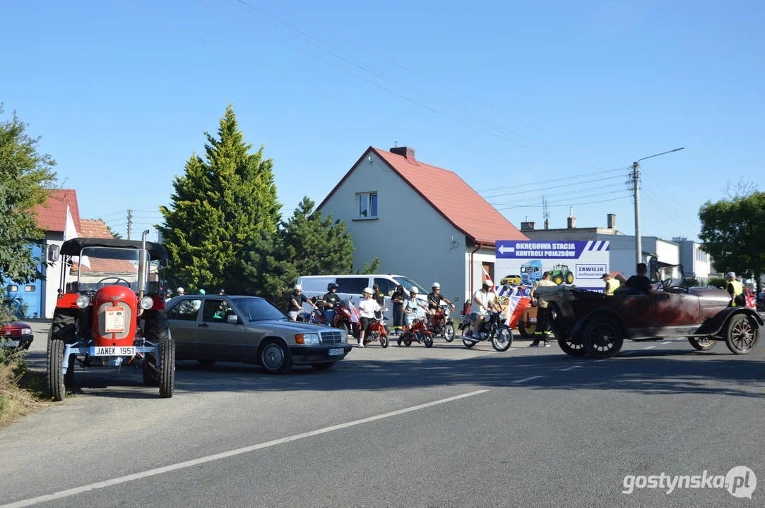 Parada zabytkowych pojazdów na dożynkach powiatowych 2026 na Świętej Górze