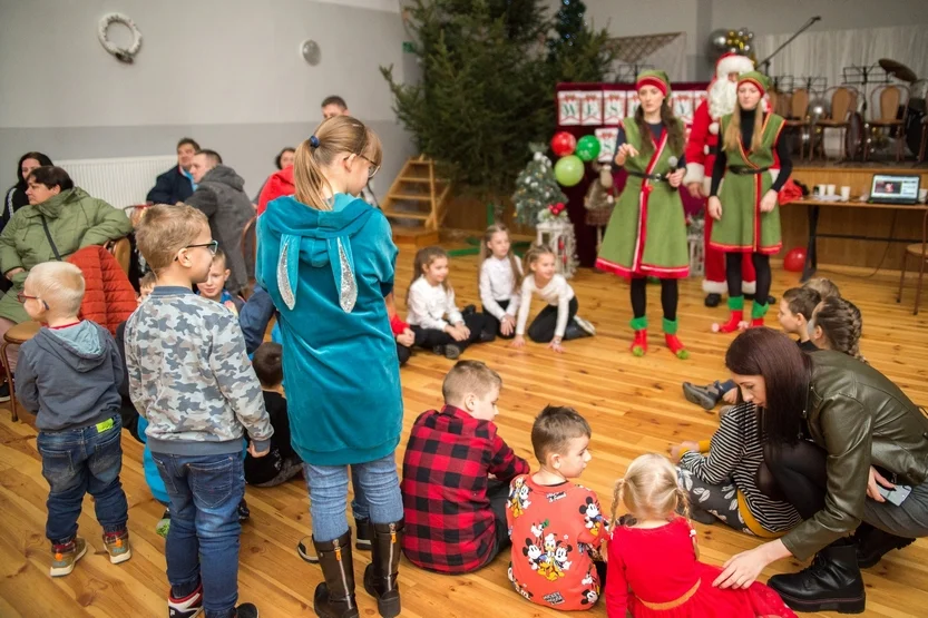 Mikołajki w Choczu z Fundacją Pomocy Dzieciom Humana