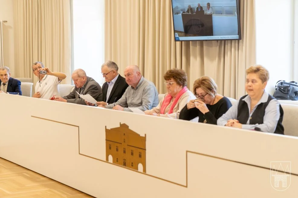 Dostępność do dworca kolejowego w Jarocinie - nad tym i nie tylko obradowała rada seniorów