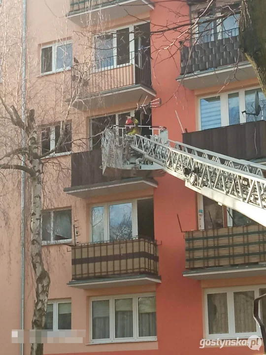 Pożar mieszkania na osiedlu w Gostyniu