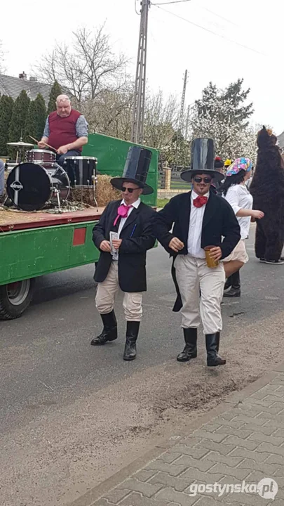 "Niedźwiedzie" wróciły do Zalesia - wesoły śmigus-dyngus