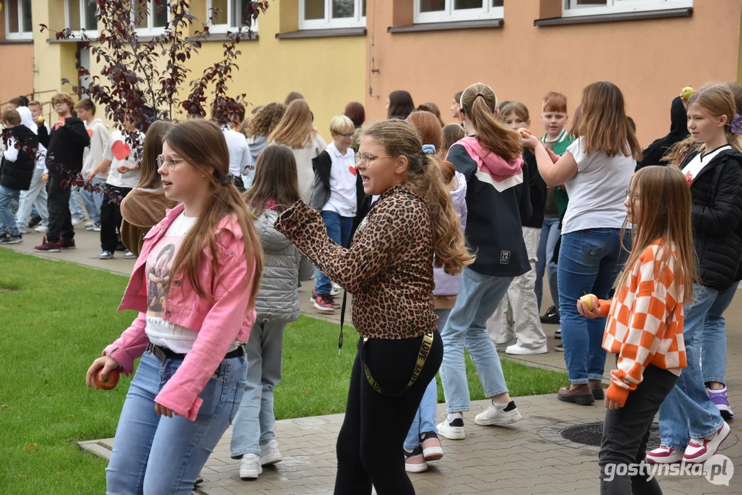 Akcja "Czytamy z Sercem" w Szkole Podstawowej w Krobi