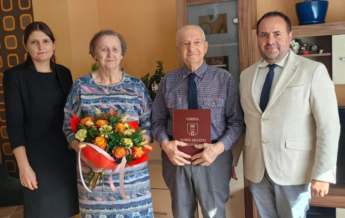 Gmina Nowe Miasto pamięta nie tylko o Złotych Godach. Wójt z życzeniami dla diamentowych jubilatów [ZDJĘCIA] - Zdjęcie główne