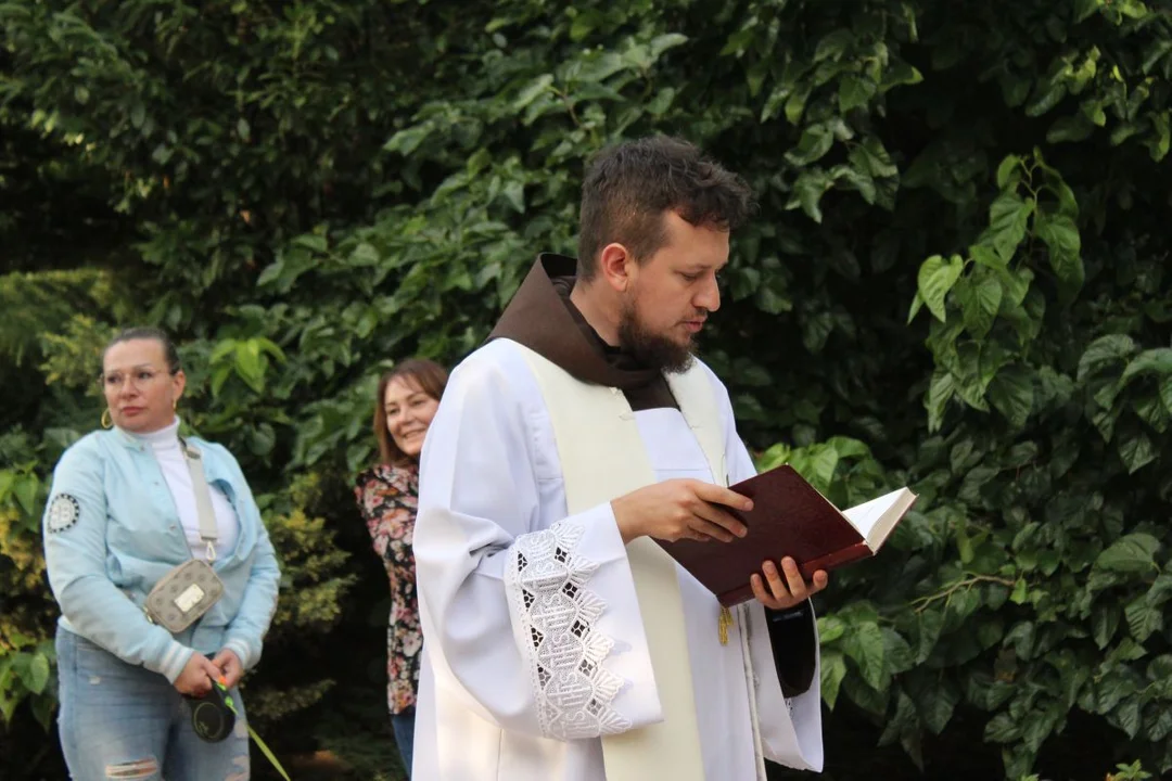 U franciszkanów w Jarocinie z okazji odpustu błogosławiono zwierzęta