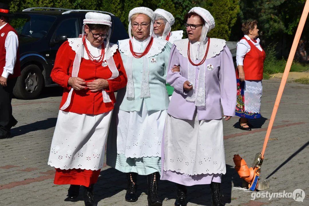 Jubileuszowy Przegląd Zespołów Ludowych w Borku Wlkp. wraz z wystawą samochodów retro 2022