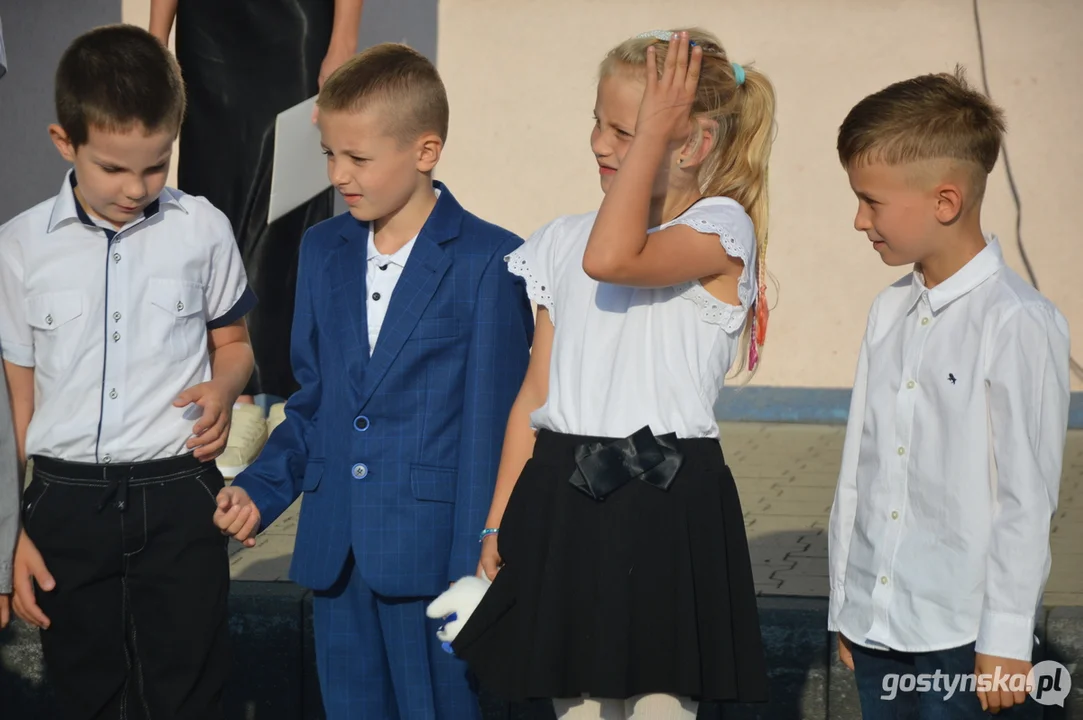Rozpoczęcie roku szkolnego w szkole podstawowej nr 3 im. Przemysława II w Gostyniu