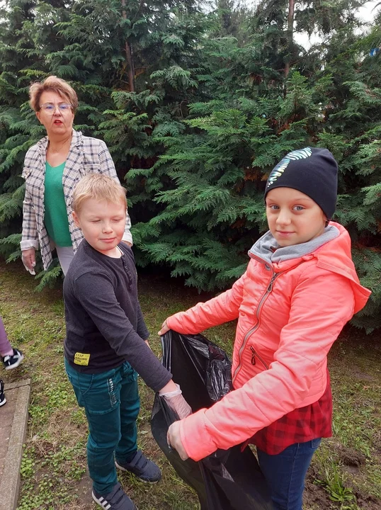 Wielkie sprzątanie gminy Krobia 2022. Akcja "Czysta gmina"