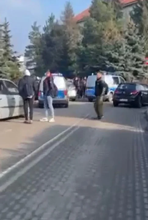 Akcja policji na jednym z jarocińskich parkingów