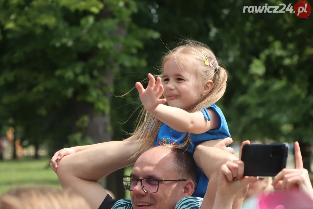 Sztafety szkolne w ramach 24h Rawickiego Festiwalu Sportu