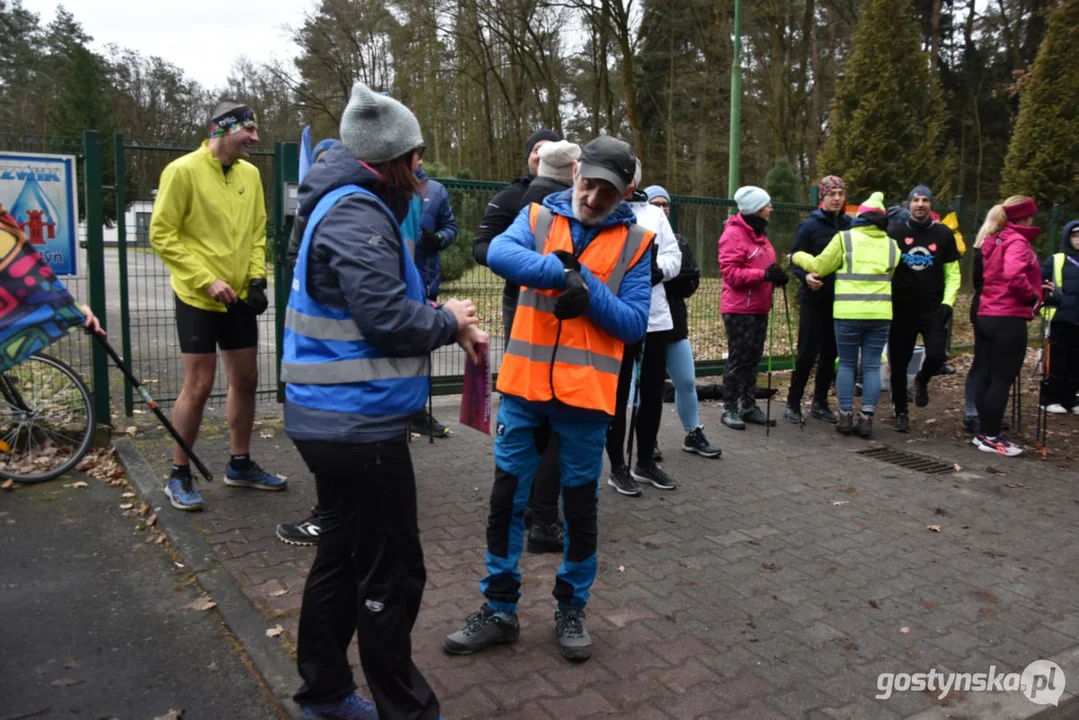 Biegająco zagrali dla WOŚP - Parkrun Gostyń i Grupa Nieprzemakalni Gostyń razem na trasie