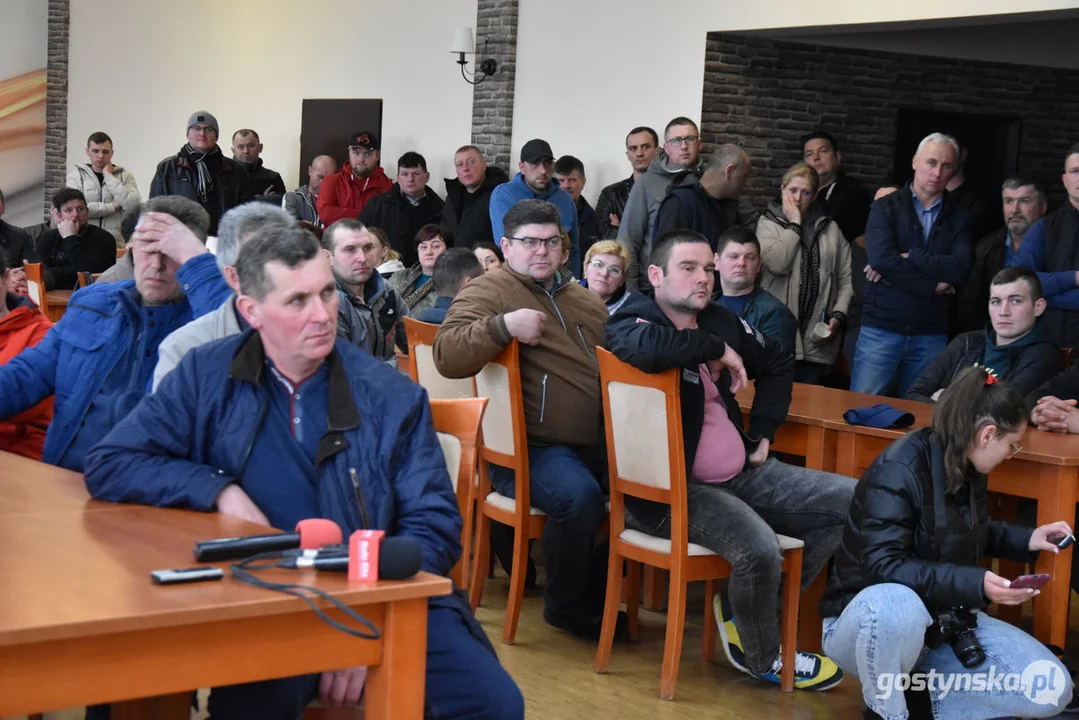 Protest dostawców mleka do Spółdzielni Mleczarskiej w Gostyniu