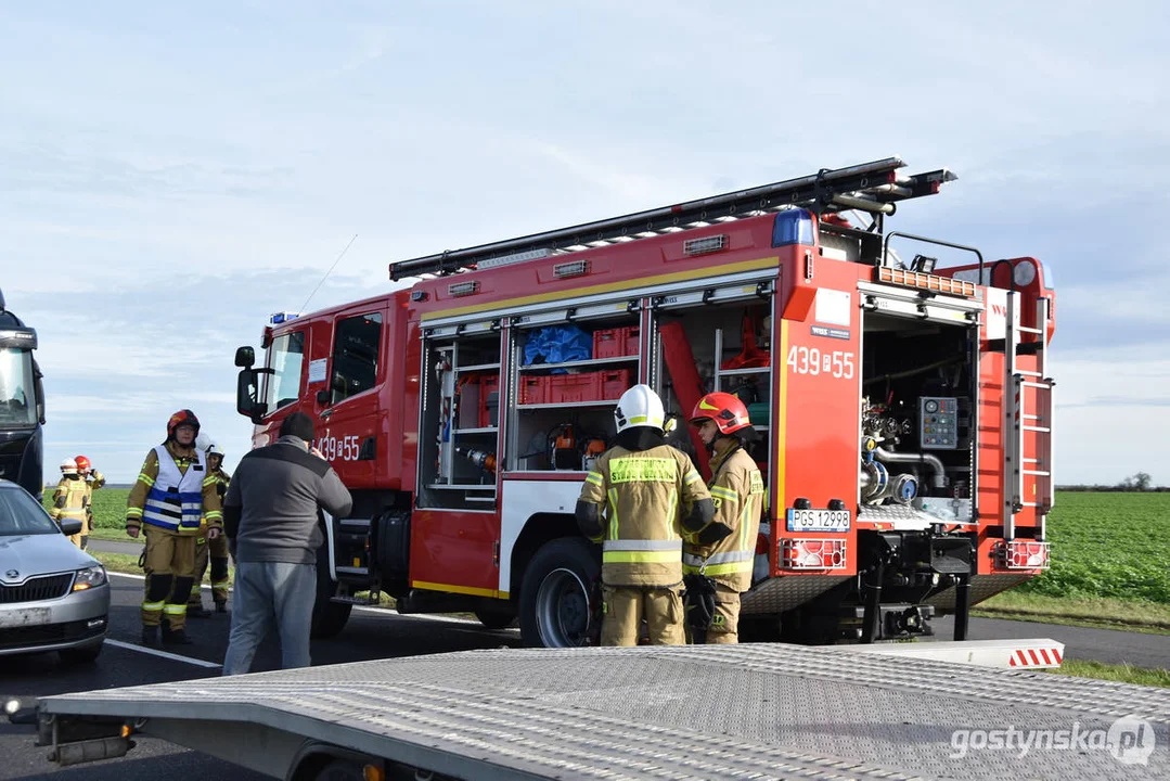 Kraksa na DK12 (obwodnica Borku Wlkp.). Zderzenie 4 samochodów