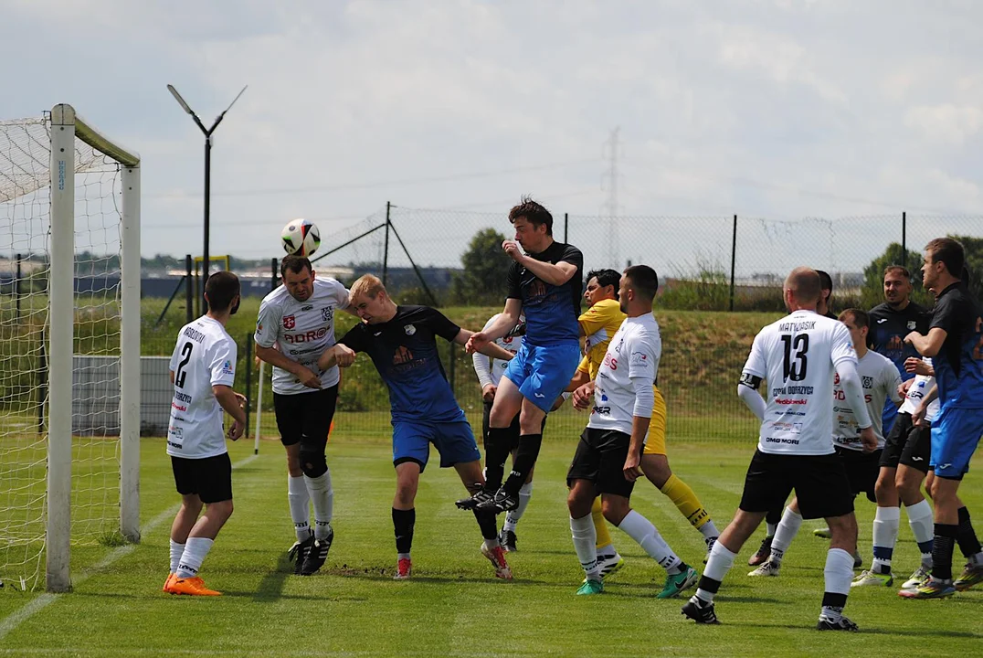 Czarni Dobrzyca - Huragan Szczury 1:2