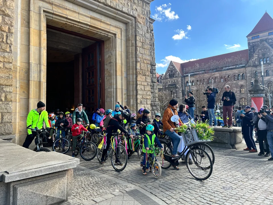 To już tradycja! Mieszkańcy Poznania przywitali wiosnę na rowerach