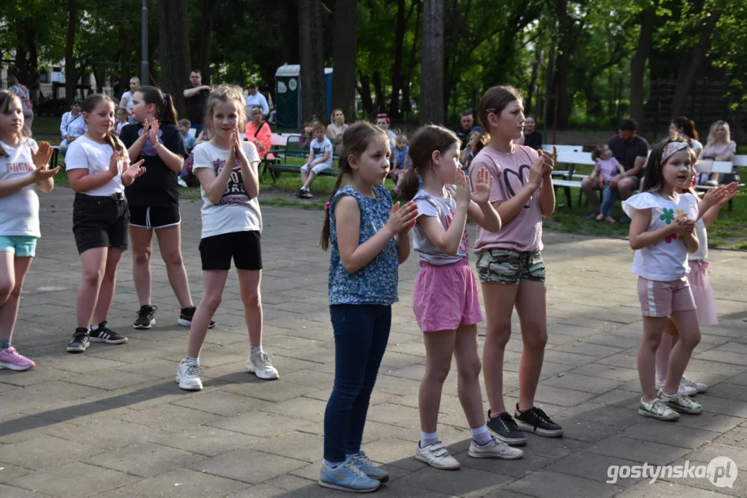 Radosne obchody Święta Narodowego Konstytucji 3 Maja w Pogorzeli