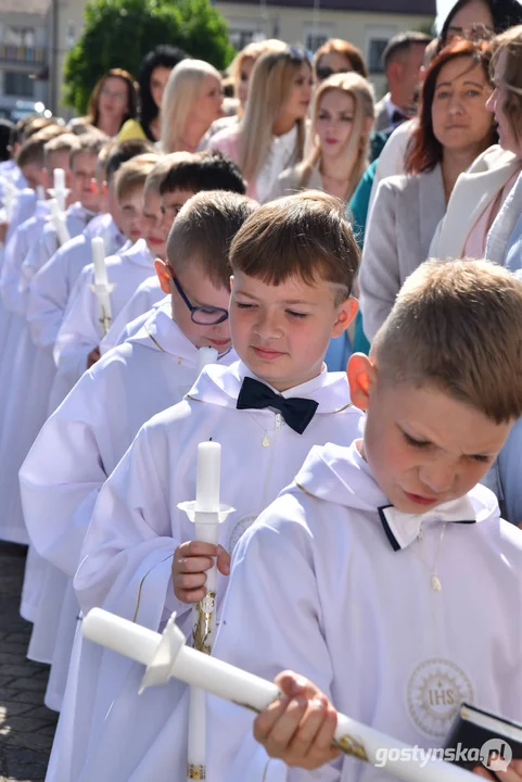 Sakrament I Komunii Świętej w parafii w Pogorzeli