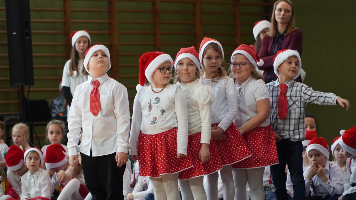 Mikołajkowy Przegląd Zespołów Tanecznych w Cielczy