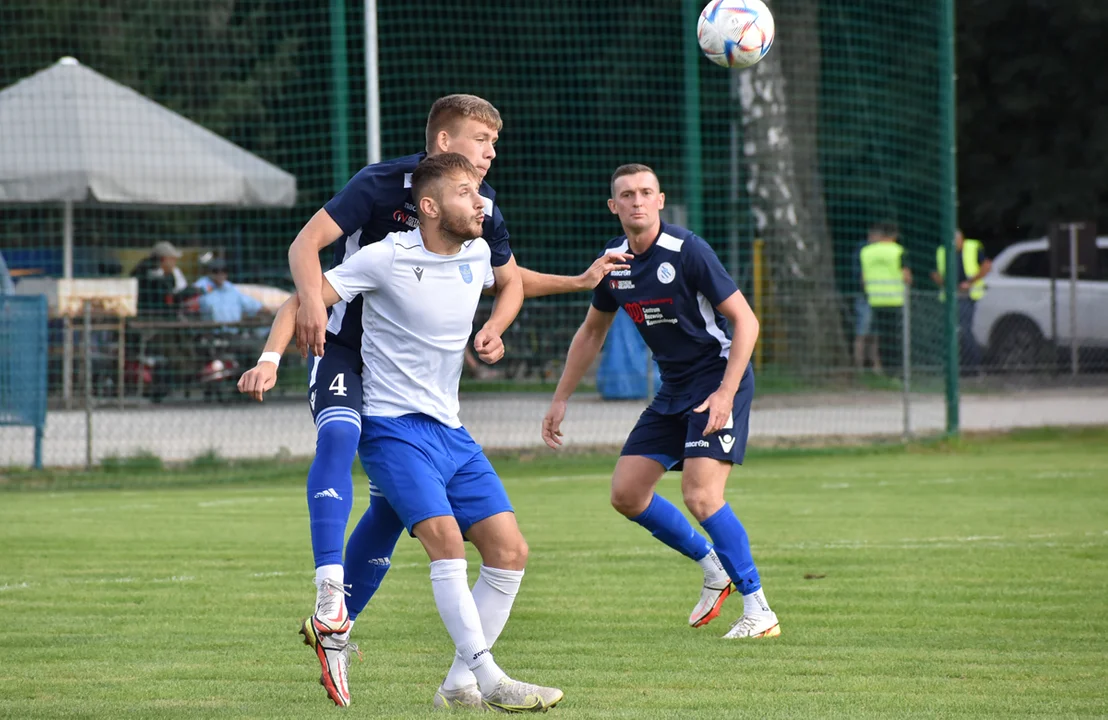 IV liga. Korona Piaski - Centra Ostrów Wielkopolski 2 : 4