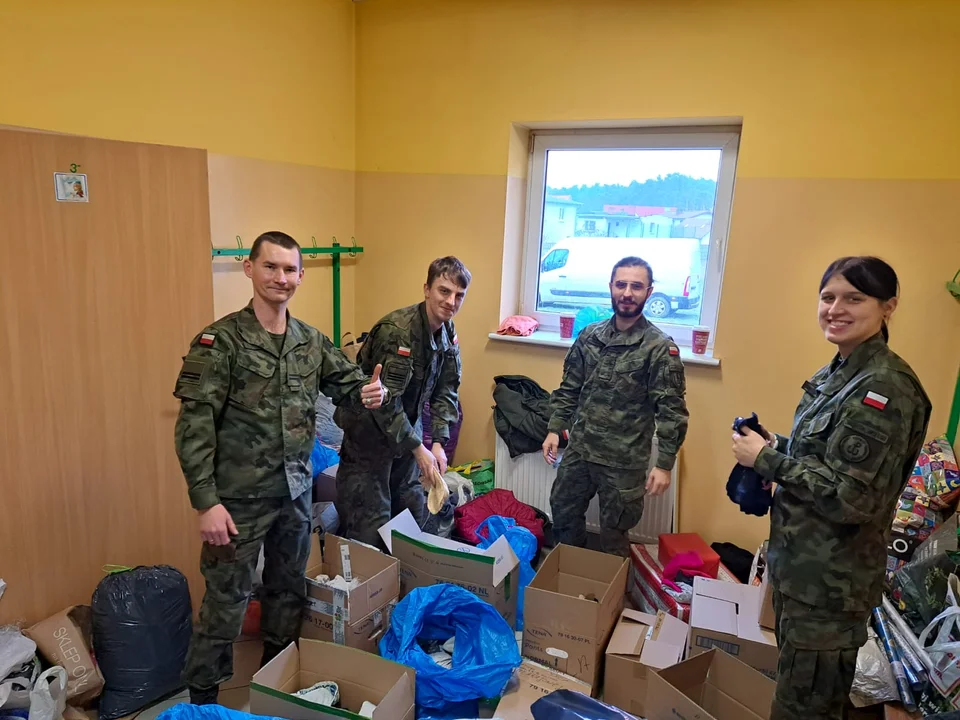 Wielkopolscy terytorialsi pomagali wolontariuszom Szlachetnej Paczki