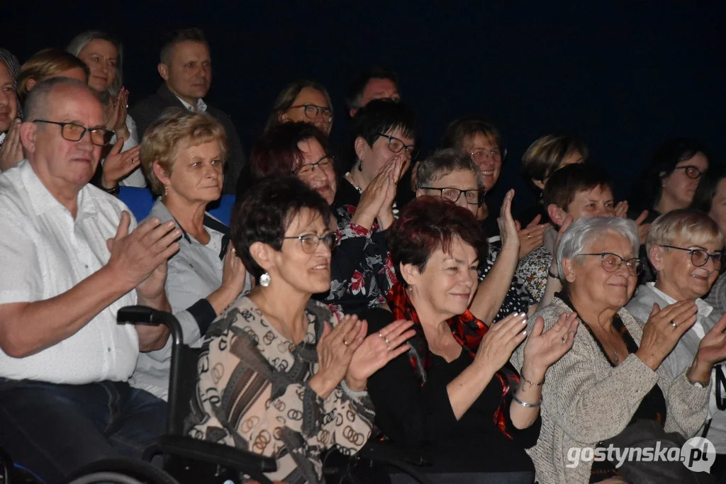 Gostyń. Koncert Grażyny Łobaszewskiej na scenie GOK Hutnik