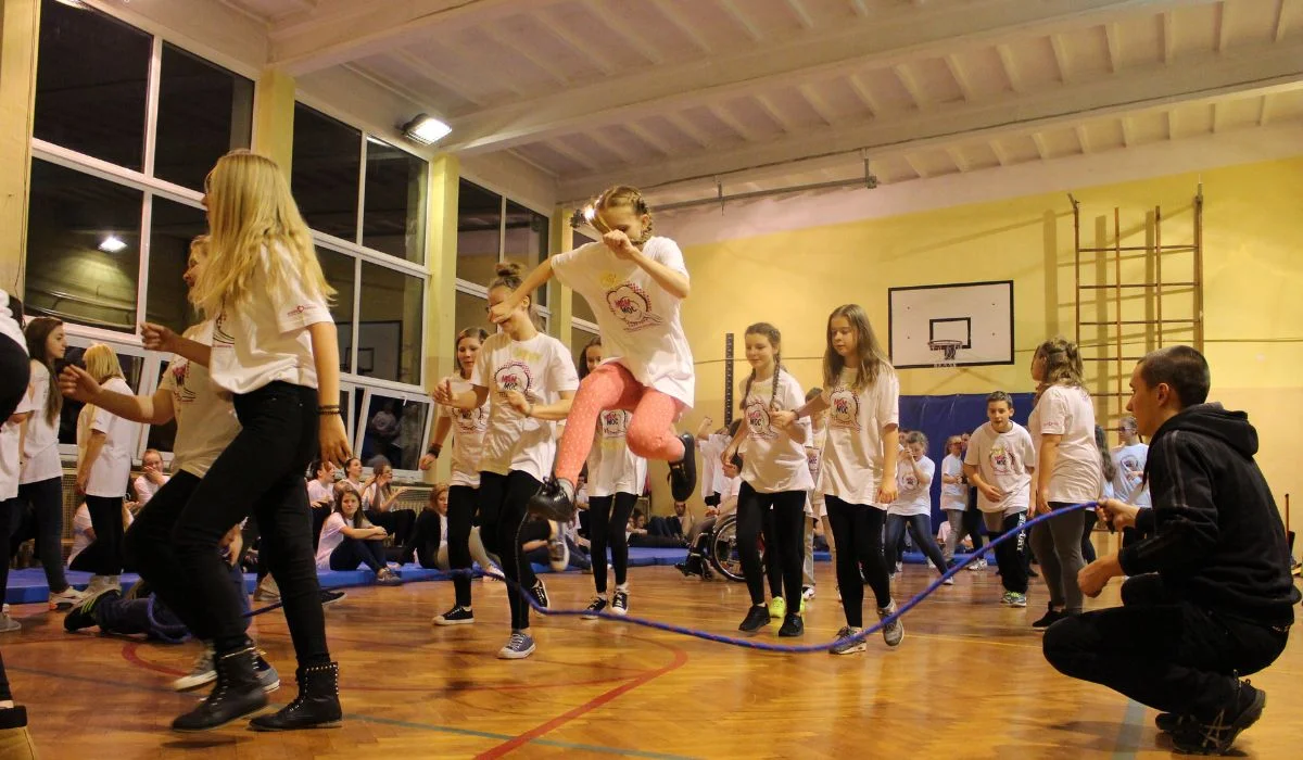 "Masz Moc" . Fundacja "Ogród Marzeń" organizowała duży projekt dla wolontariuszy.