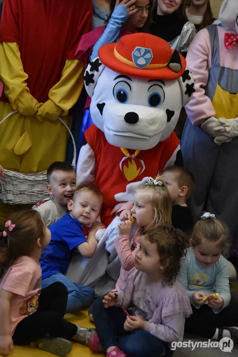 Zając w przedszkolach. Akcja Młodzieżowej Rady Miejskiej w Gostyniu