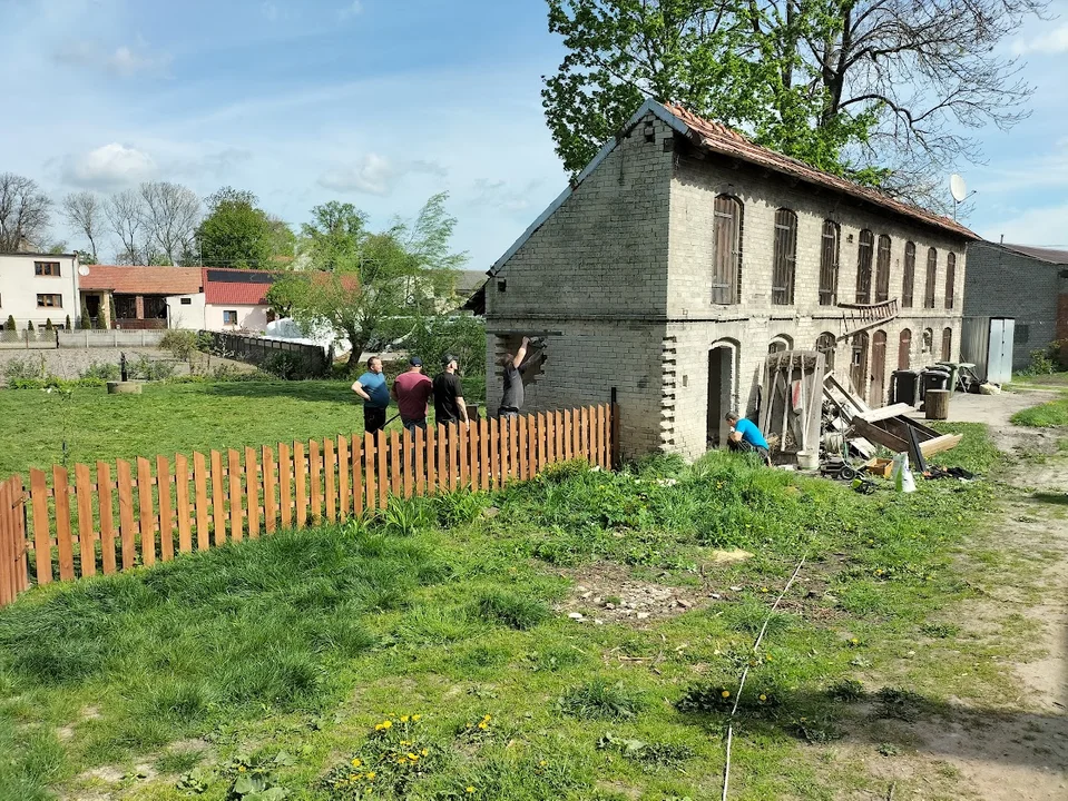 Budowa stolarni oraz warsztaty budowniczego dud w Domachowie