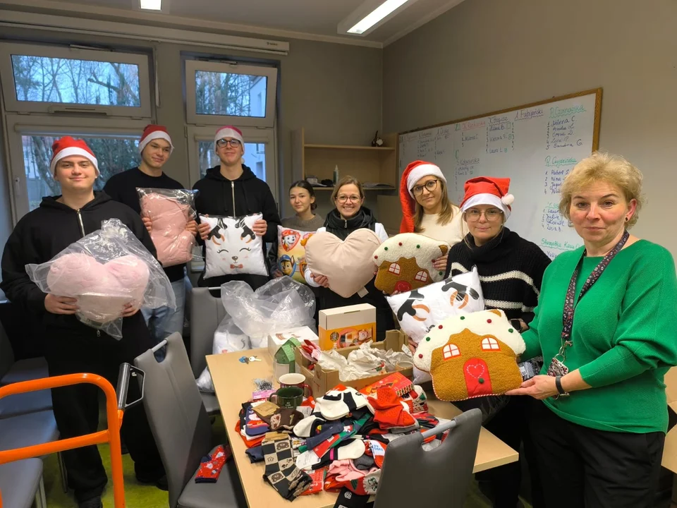 Akcja "Mikołajkowe Elfy" w szpitalach w Gostyniu i w Poznaniu