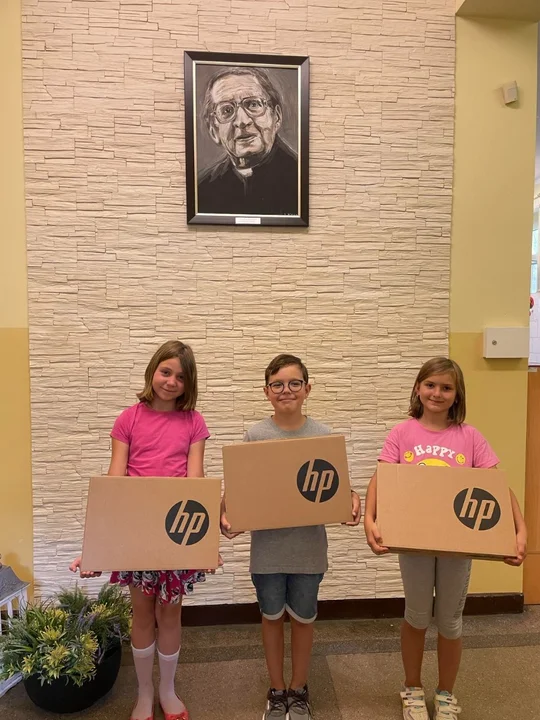 Uczniowie z gminy Chocz dostaną laptopy