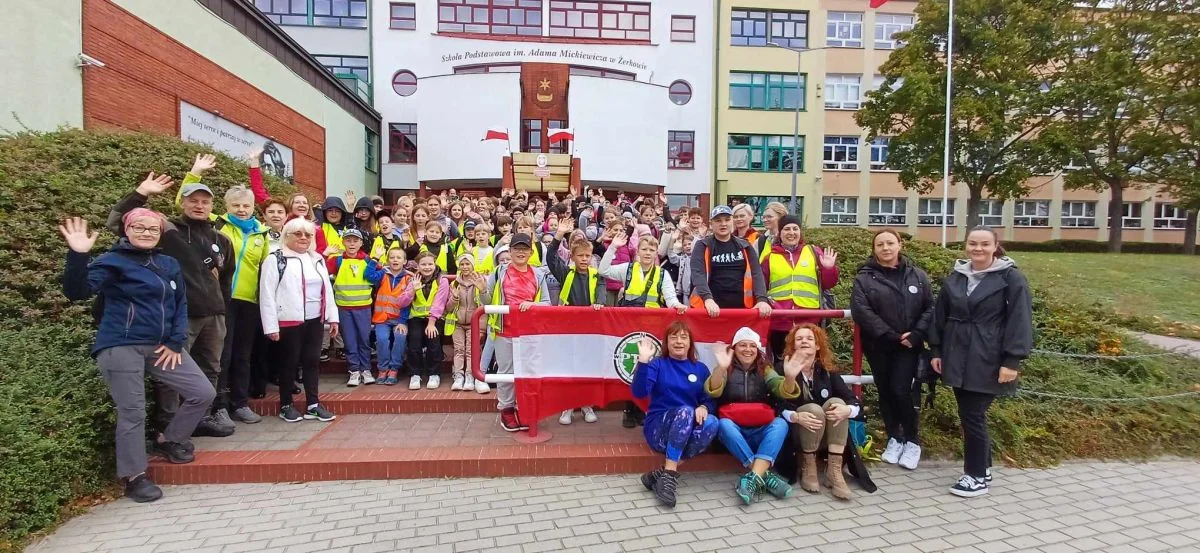 Ogólnopolski Rajd Mickiewiczowski. Szli z Żerkowa do Śmiełowa już po raz 62. [ZDJĘCIA] - Zdjęcie główne