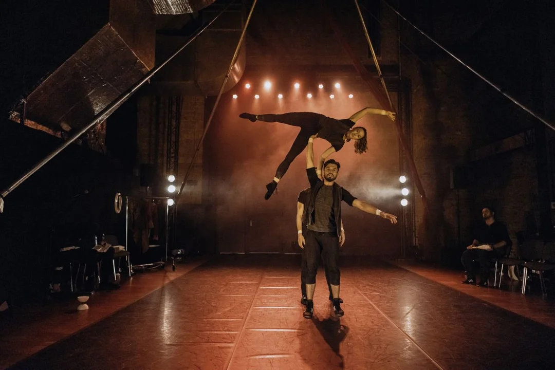 Wielki Teatr w Małym Mieście. "Tribute" w żydowskiej bożnicy przy ul. Małej w Jarocinie