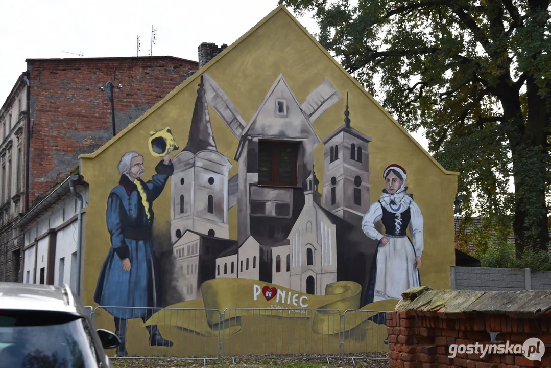 Nowy mural przy kościele Chrystusa Króla w Poniecu