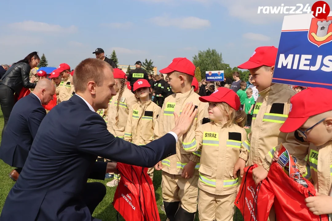 Dziecięce Drużyny Pożarnicze na zawodach w Miejskiej GórceDziecięce Drużyny Pożarnicze na zawodach w Miejskiej Górce