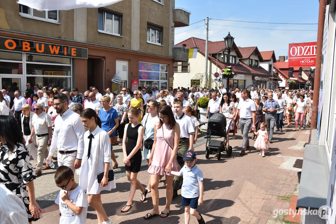 Gostyń - Boże Ciało 2023 - procesja ulicami miasta