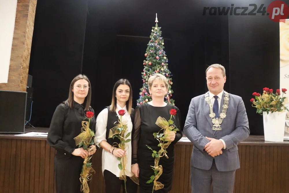 Uroczystość w Gminnym Centrum Kultury i Rekreacji w Jutrosinie