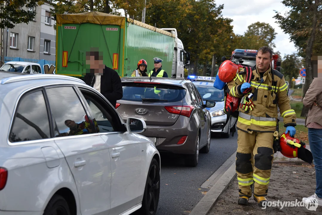 Niedzielny wypadek na ul. Wrocławskiej (DW434) w Gostyniu