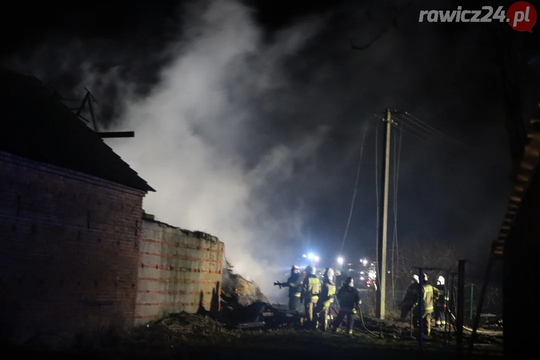 Strażacy z powiatu rawickiego i krotoszyńskiego w akcji gaśniczej