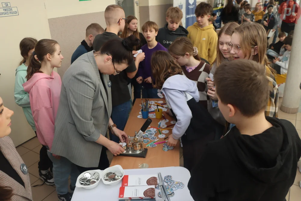 Targi edukacyjne w szkole w Sierakowie