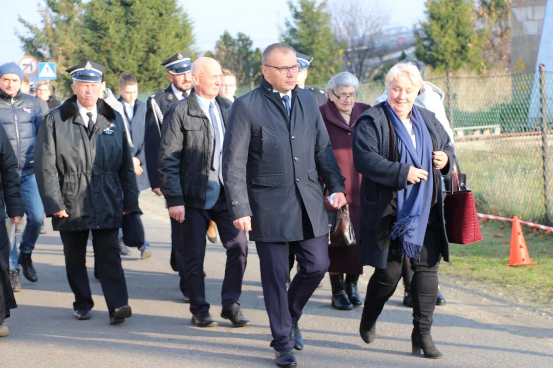 Mural upamiętniający zrzut broni dla Armii Krajowej odsłonięto w Czerminie w ubiegłym roku