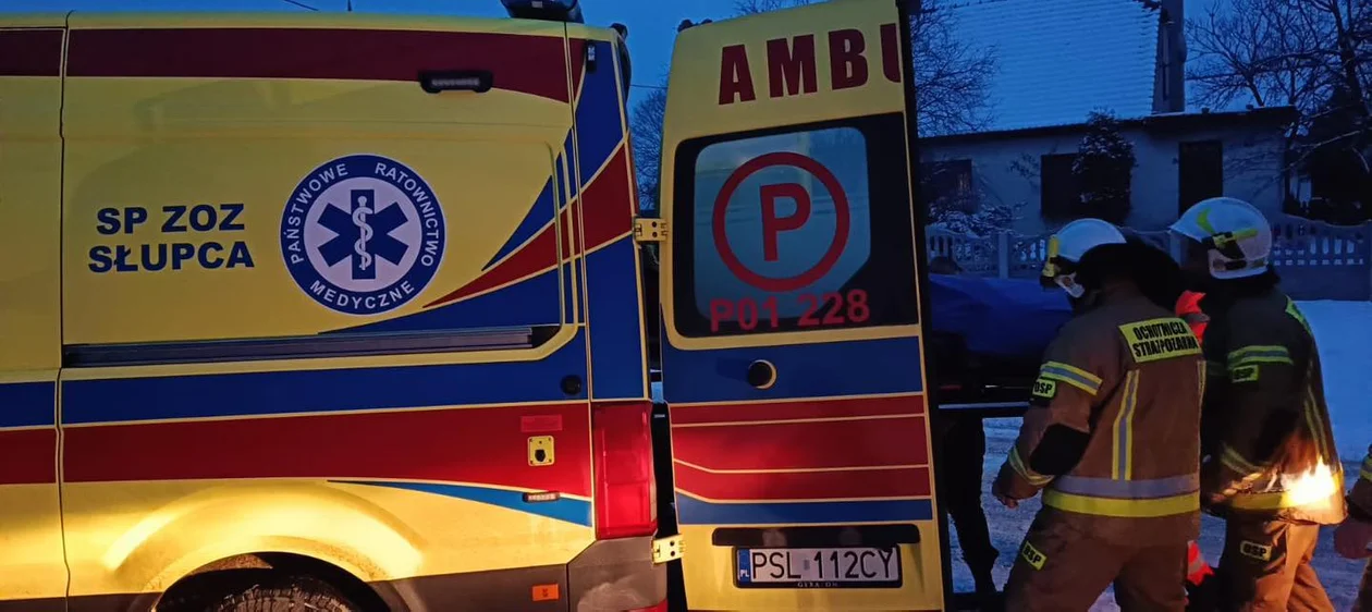 Starsza pani przewróciła się w domu. Konieczna była interwencja służb - Zdjęcie główne
