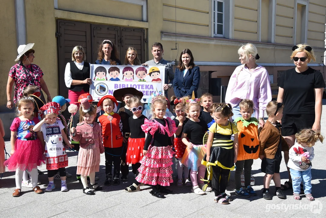 Parada Żywych Książek - Tydzień Bibliotek w gminie Krobia -