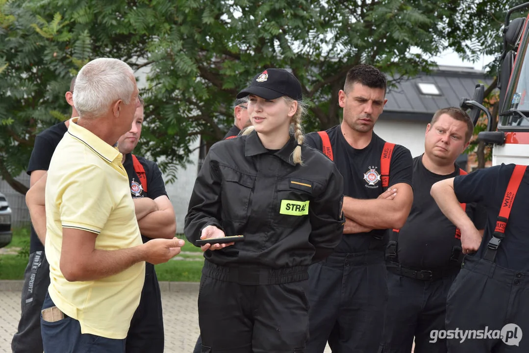 Spotkanie edukacyjno-prezentacyjne w remizie OSP Kromolice - jak używać defibrylatora?